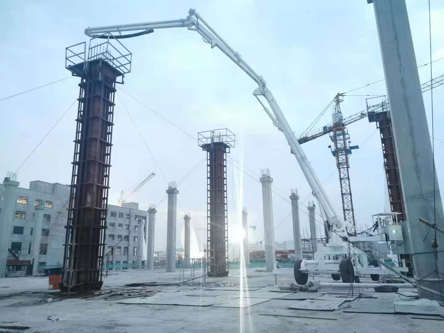 車載布料機(jī) 車載布料機(jī)