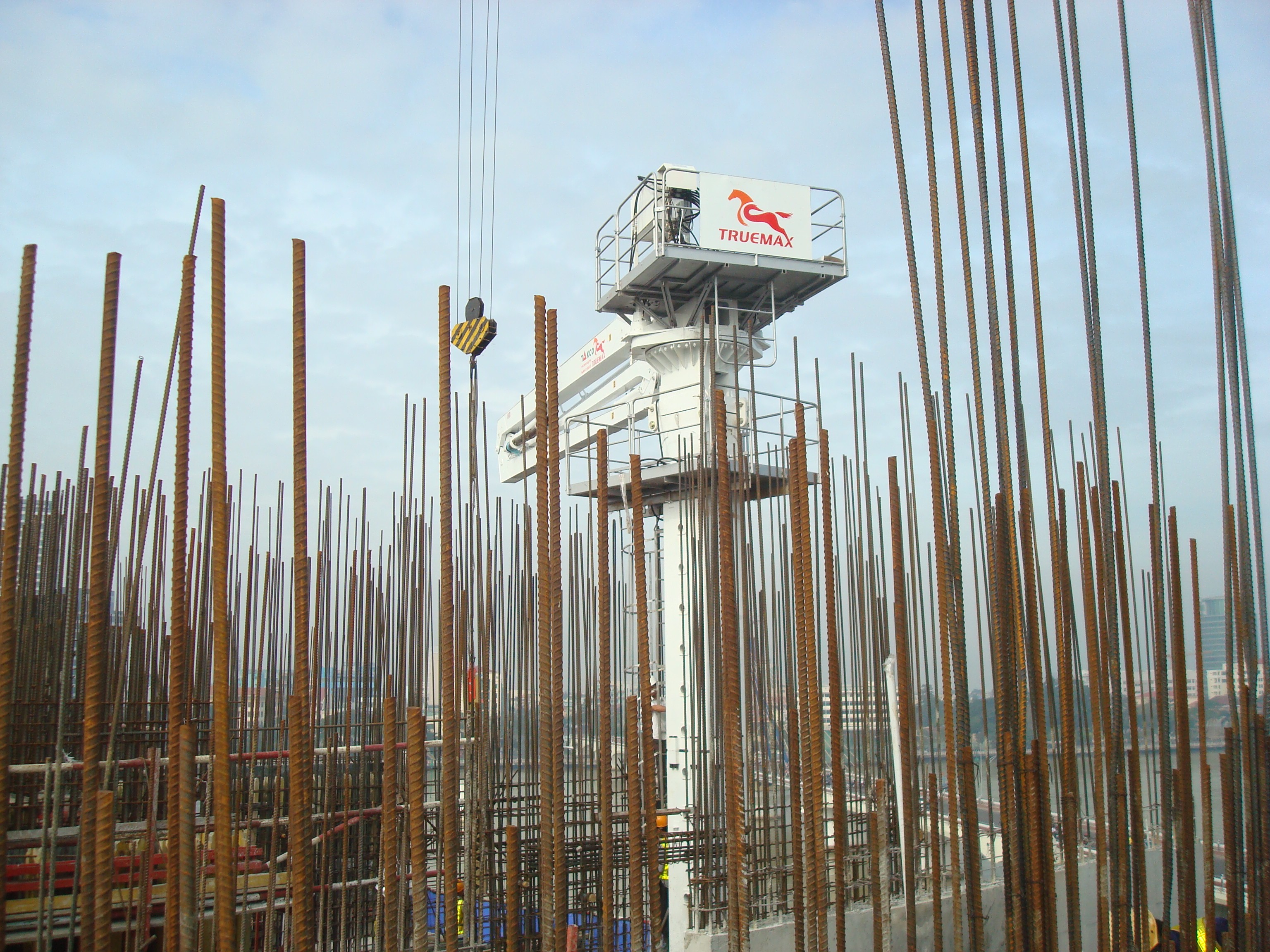 液壓布料機(jī).jpg 液壓布料機(jī).jpg